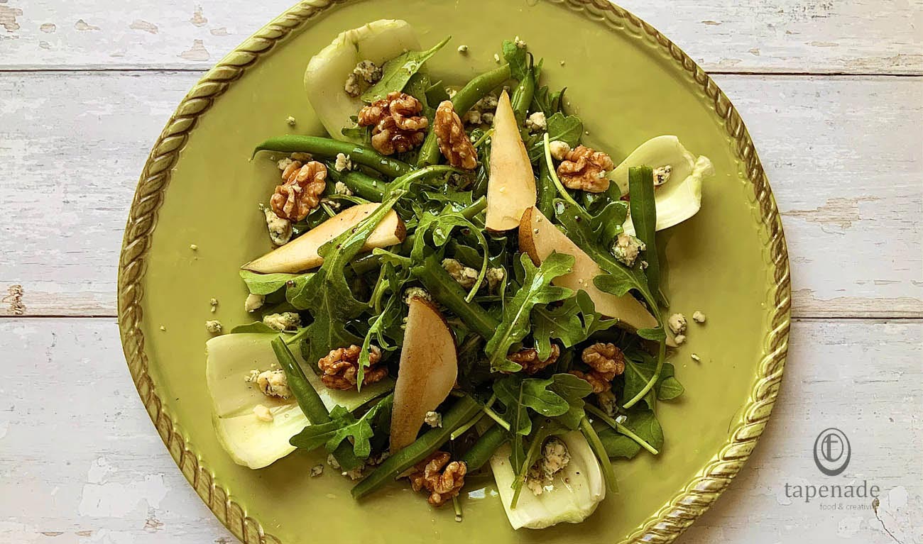 pear and blue cheese salad