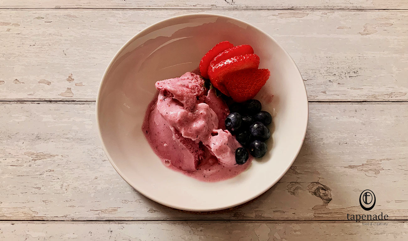 Yogurt helado frutos rojos