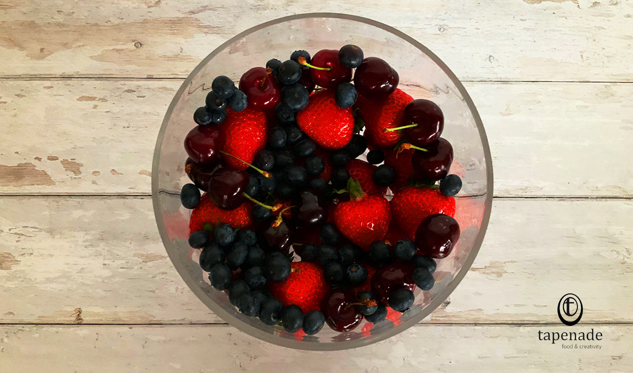 r_frozen_yogurt_berries